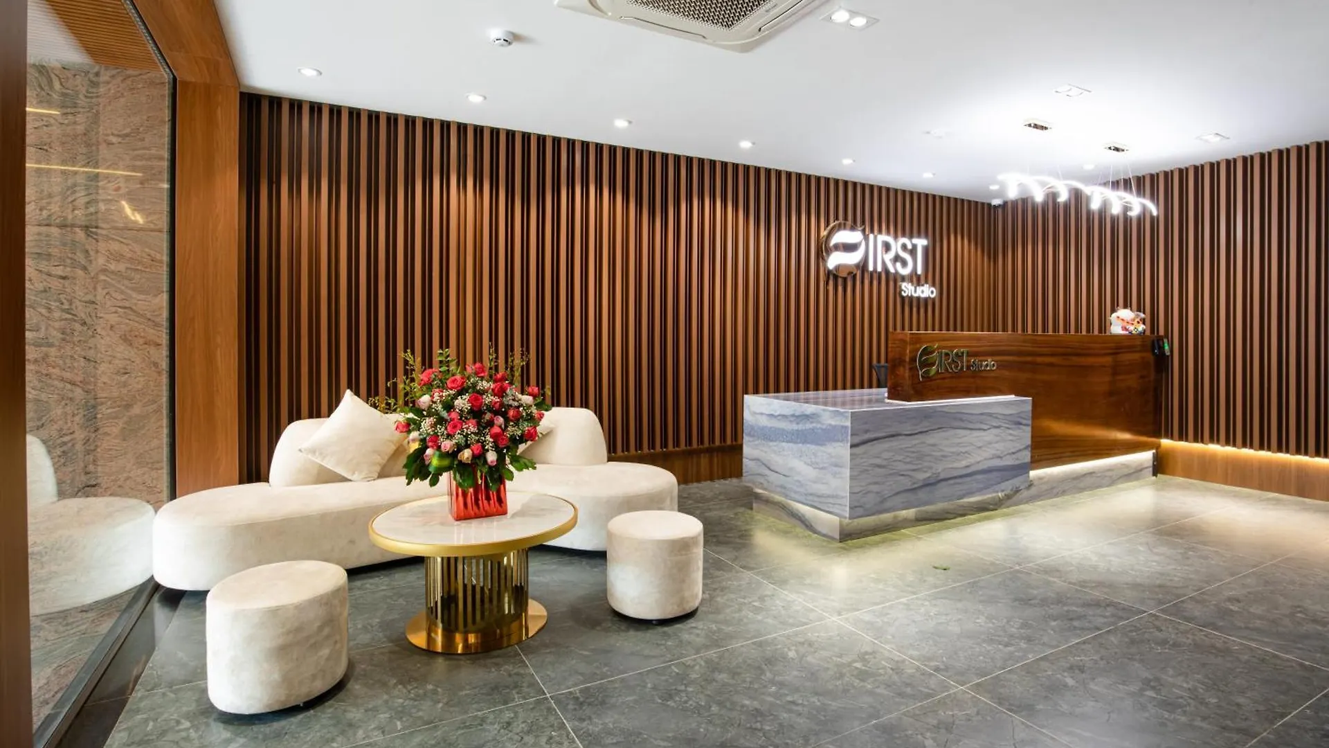 First Studio Hotel Da Nang