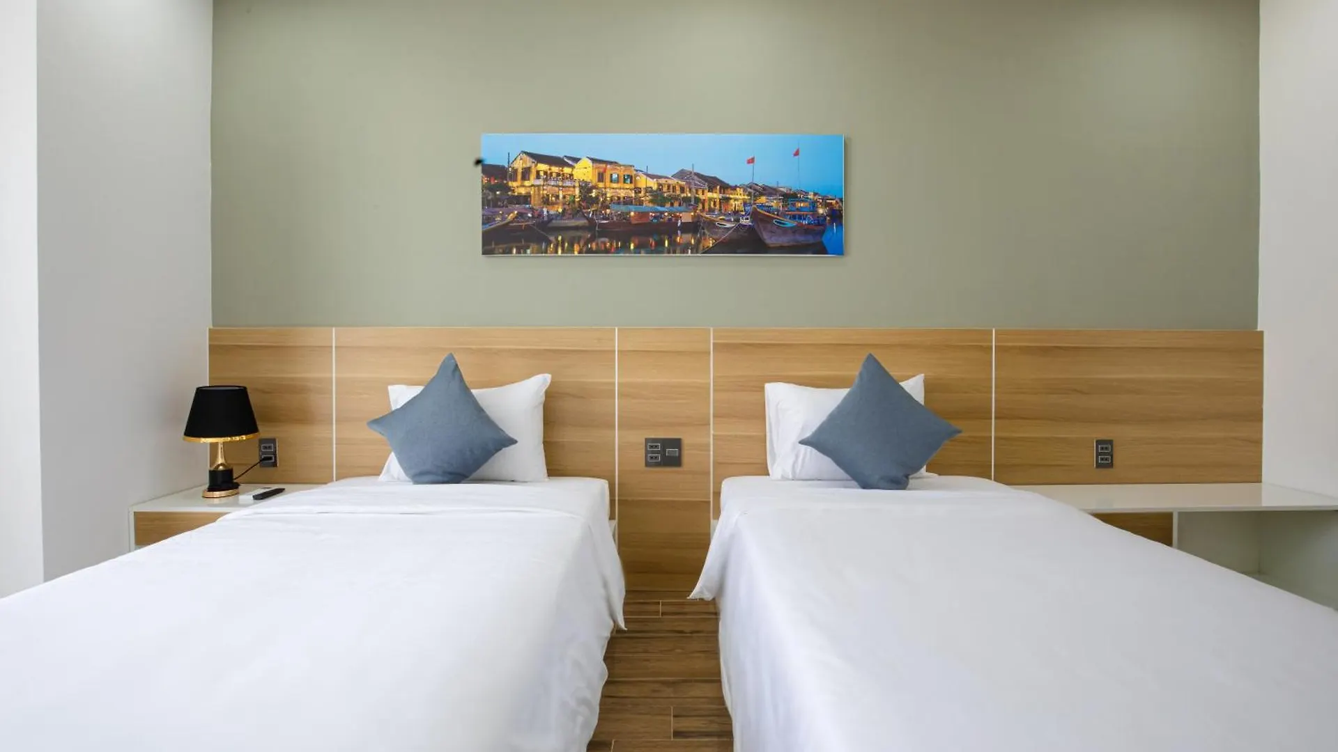 First Studio Hotel Danang